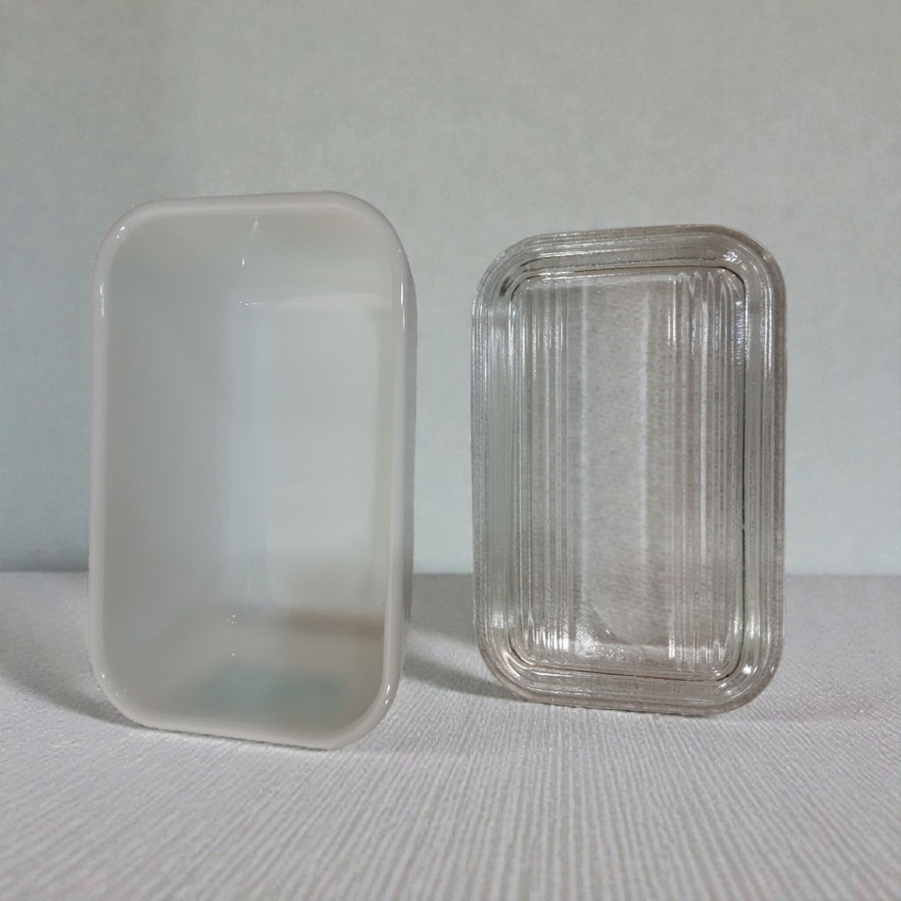 Vintage Pyrex Amish Butterprint Refrigeration Dish w Lid #502 - Picture 2 of 3